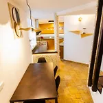 Premium 2br In Old Town - Walk To Sea Дом отдыха