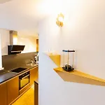 Дом отдыха Premium 2br In Old Town - Walk To Sea